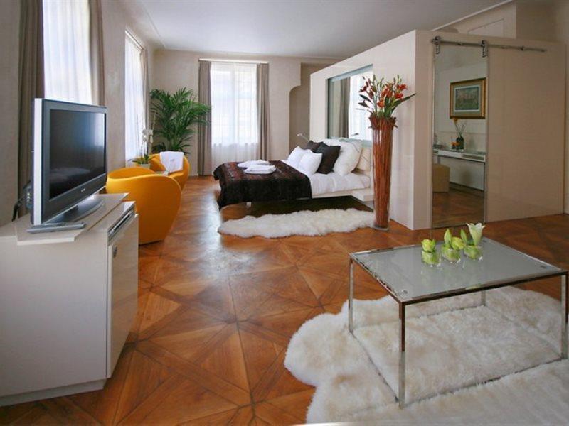 فندق ثري ستوركس براغ المظهر الخارجي الصورة A studio apartment