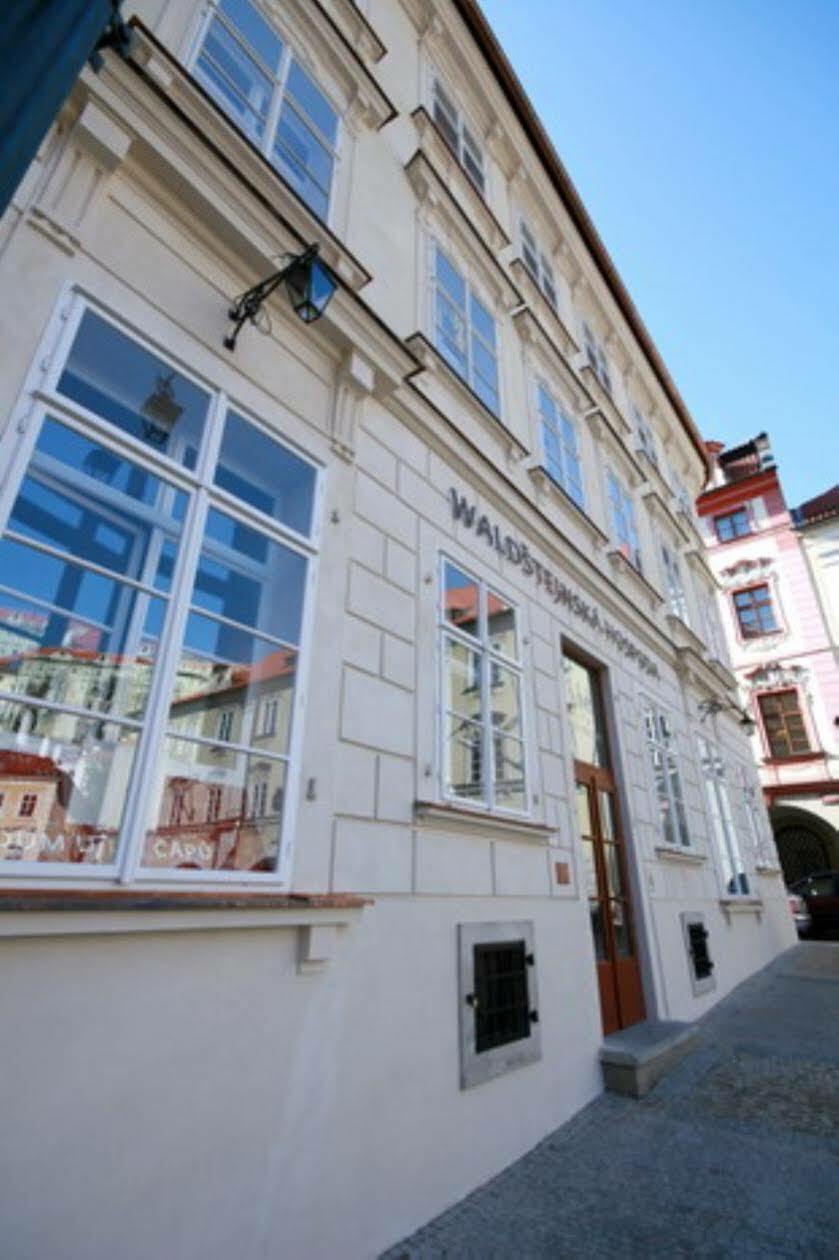فندق ثري ستوركس براغ المظهر الخارجي الصورة The Waisenhaus in Regensburg